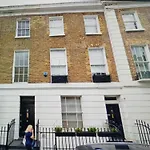 London Living 3 Bedroom Apartment