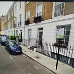 London Living 3 Bedroom Apartment